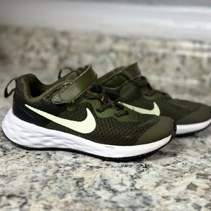 Nike kids shoes